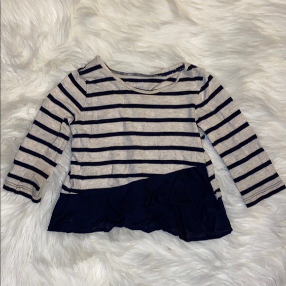 GAP baby girl top - 12-18 months - Picture 2 of 4